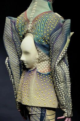 時(shí)尚身姿永立潮頭 《中華衣局》勇奪“金浪獎”